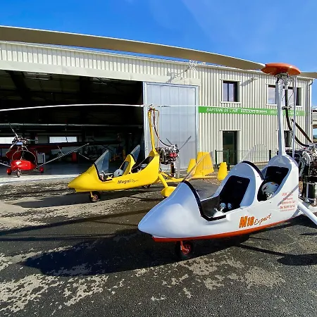 Ecole De Pilotage Ulm Lozere * מנד